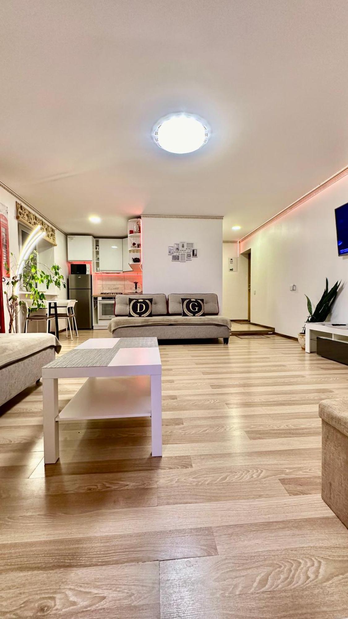 Neriesapartment No.2 Bedrooms Modern Suite In Centrum パランガ エクステリア 写真