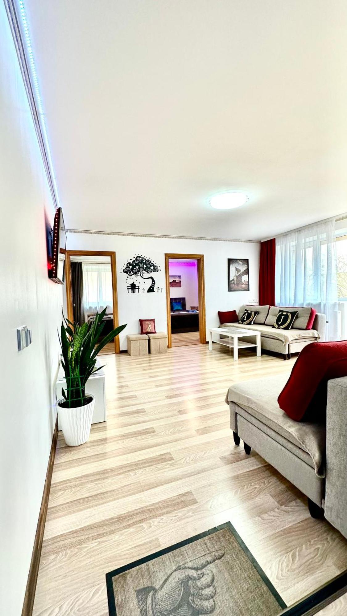 Neriesapartment No.2 Bedrooms Modern Suite In Centrum パランガ エクステリア 写真