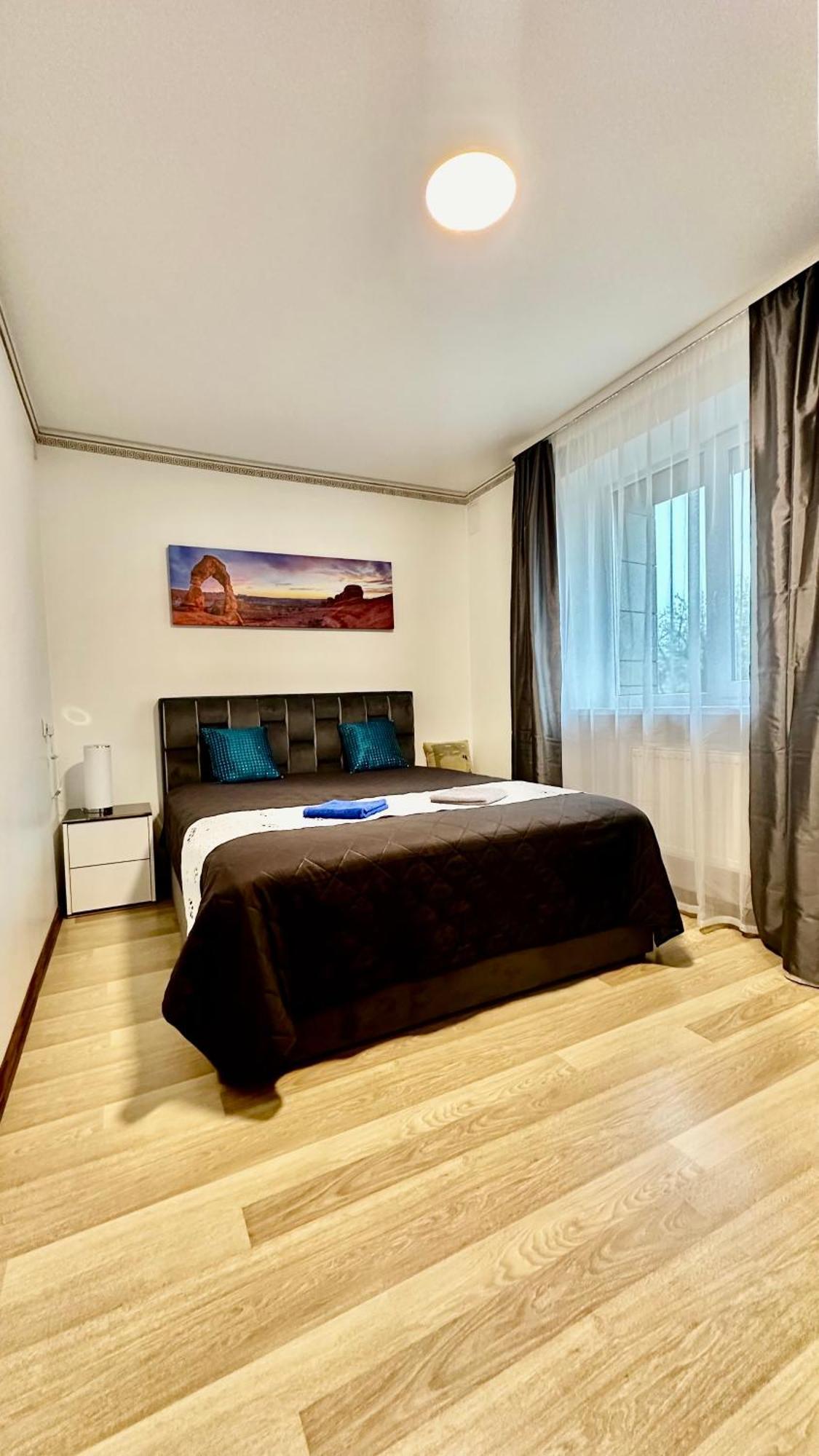 Neriesapartment No.2 Bedrooms Modern Suite In Centrum パランガ エクステリア 写真