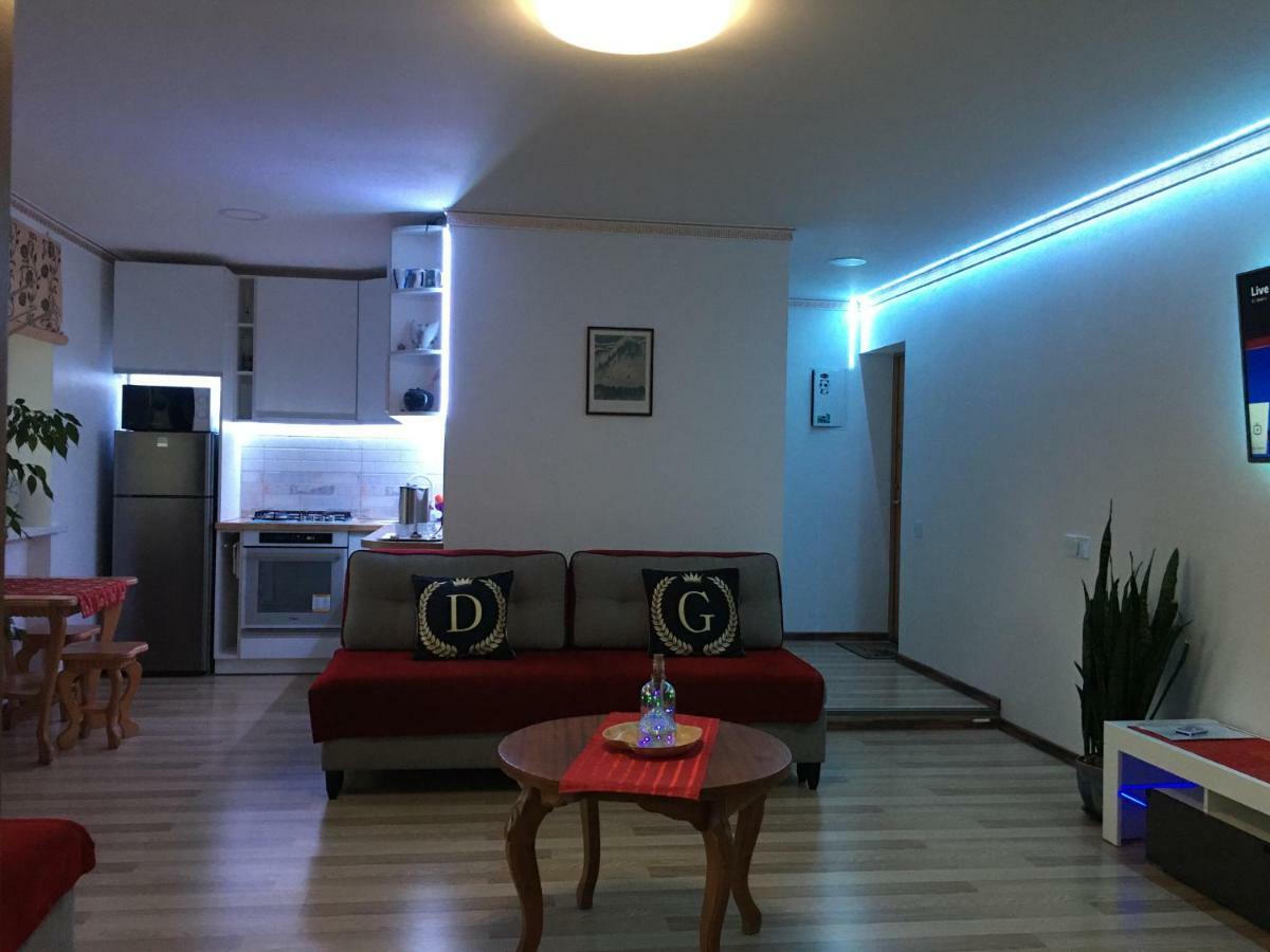 Neriesapartment No.2 Bedrooms Modern Suite In Centrum パランガ エクステリア 写真